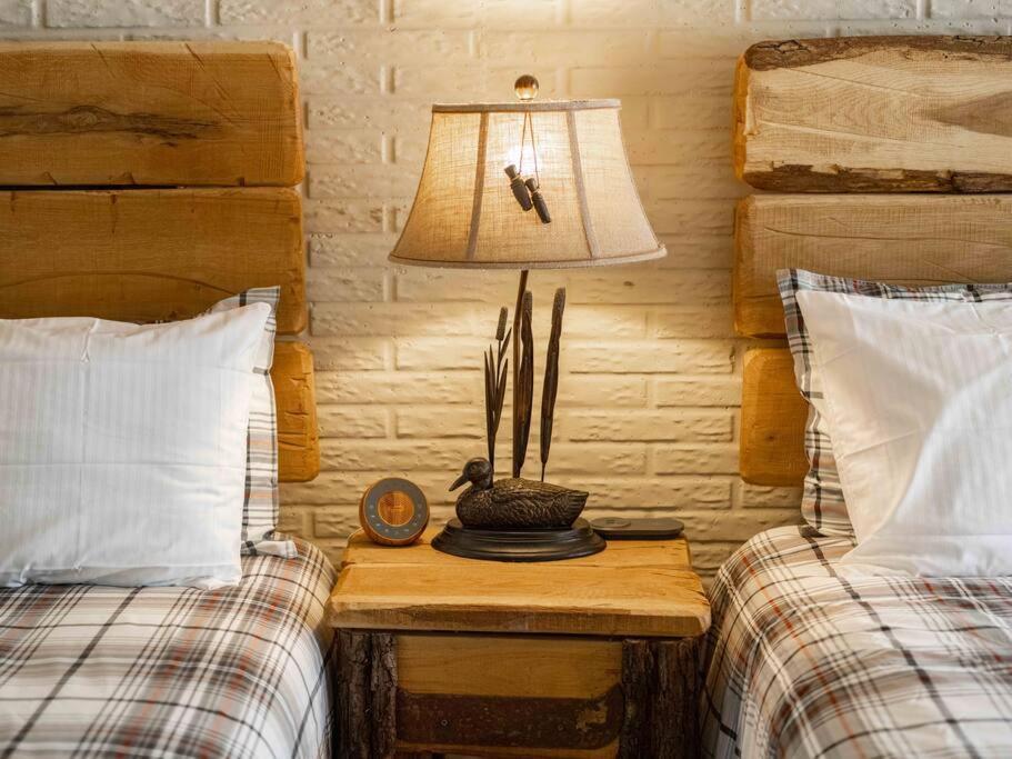 Stonegate Lodge 2 Queen Beds Wifi Tv Salt Water Pool Fire Pits #303 Eureka Springs Extérieur photo